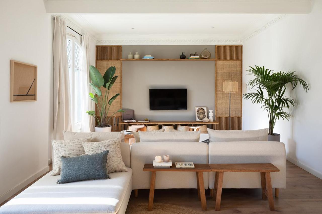 Tanah - 3 Bedrooms And Balcony in Eixample Dreta 2