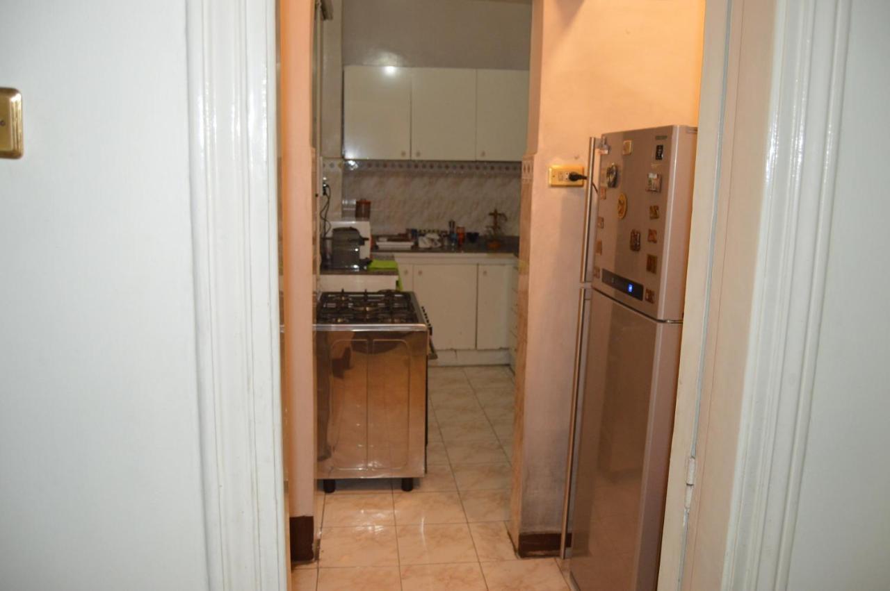 By the Nile - Room in Shared Apartment in the Center of Cairo 2