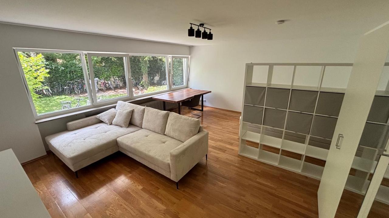 Ludwig- 2 Room Apartment Direkt at Oktoberfest - 10 Min Walk To Old Town- 4 Min Walk To 2 Diff U-Bahn Stations & Parking Available