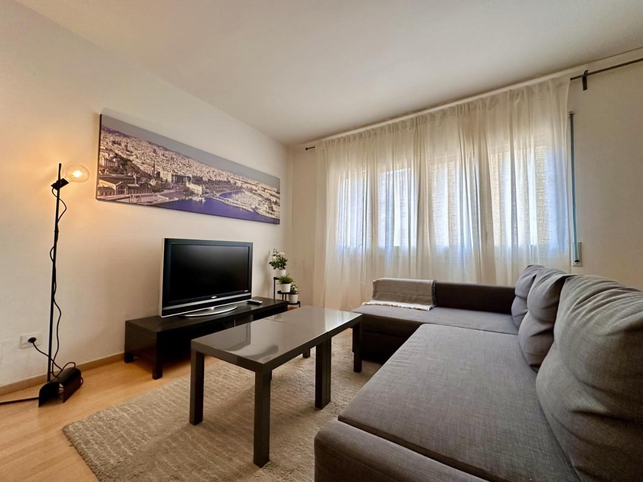 Spacious Home in Bonanova 2