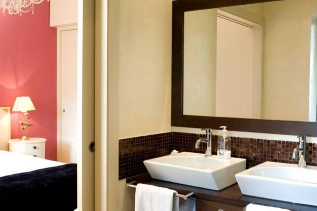 1208 - Exclusive Design Apartment 2