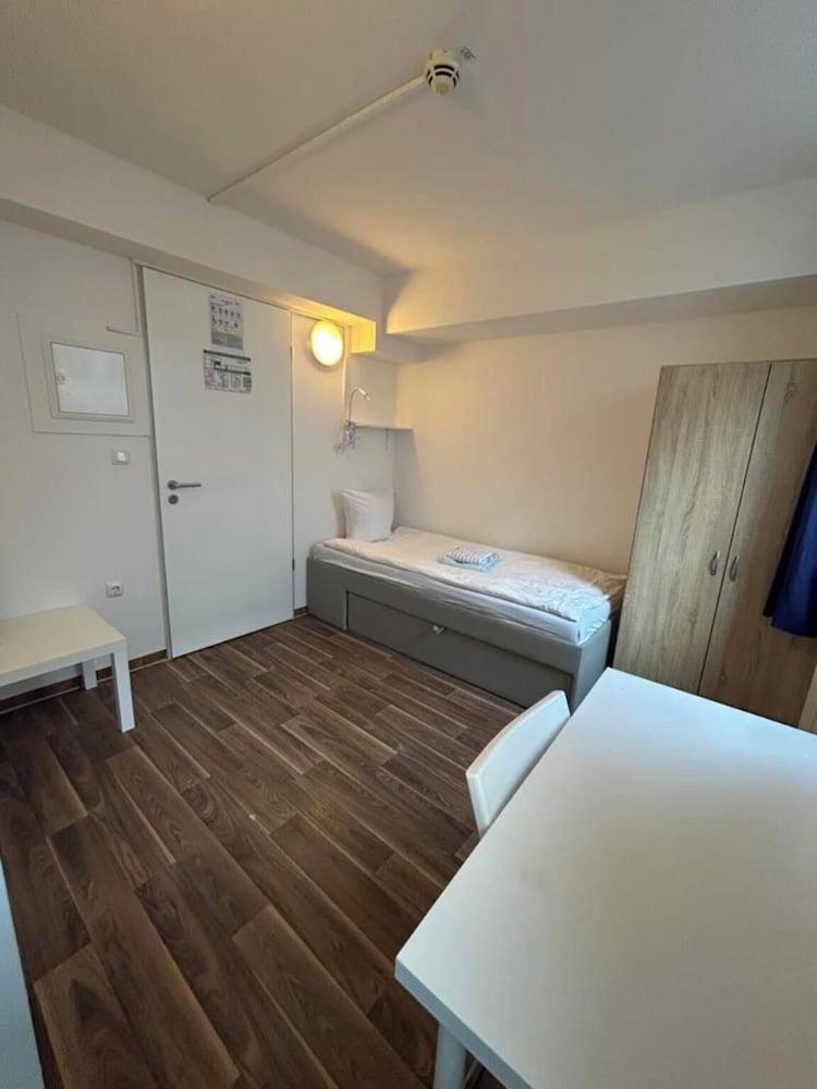 2-Rent Group Hostel Apartments Sen14 2