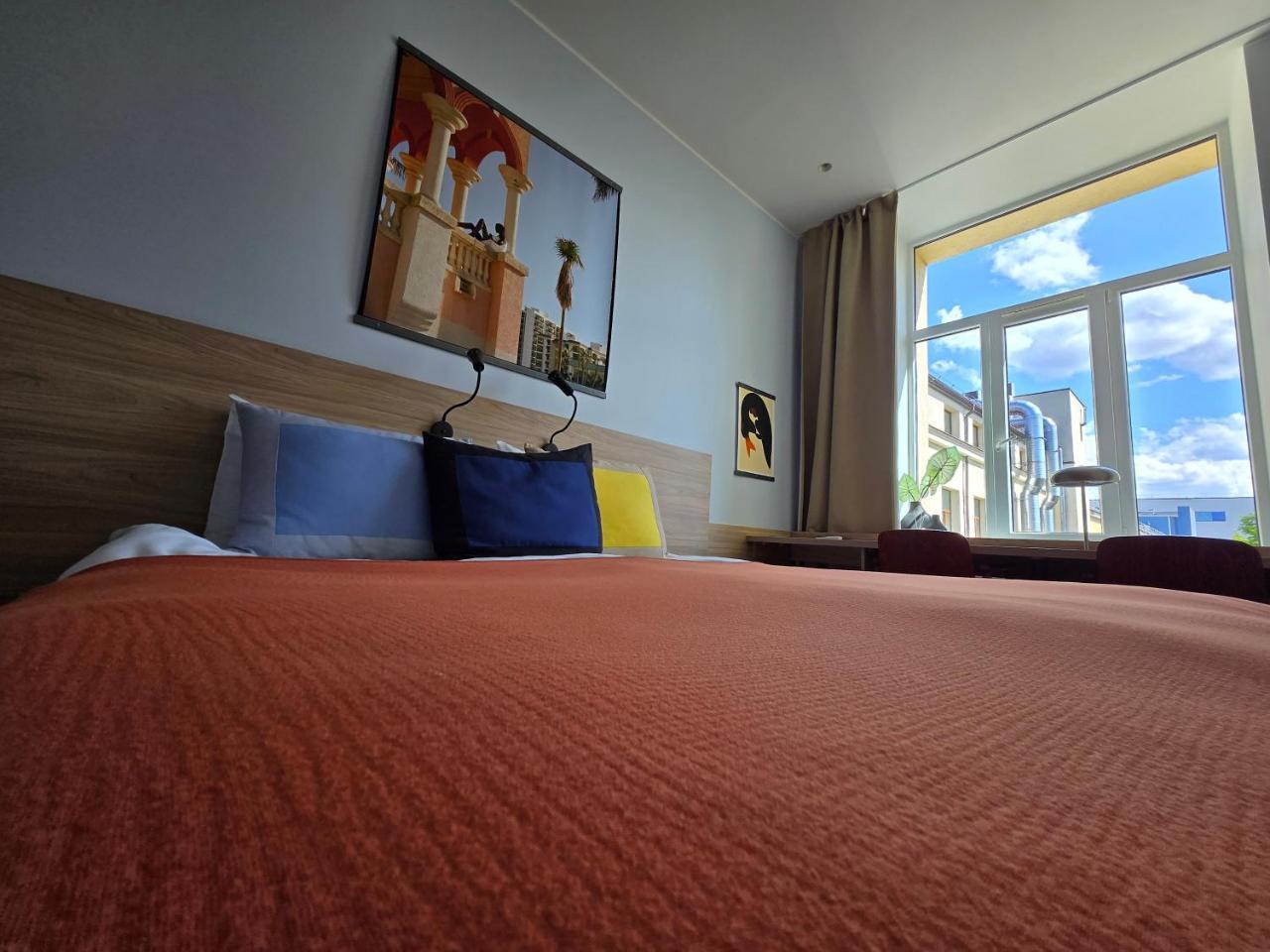 Private Hotel Room in the Corner of Vilnius City Centre (Adults Only) 2