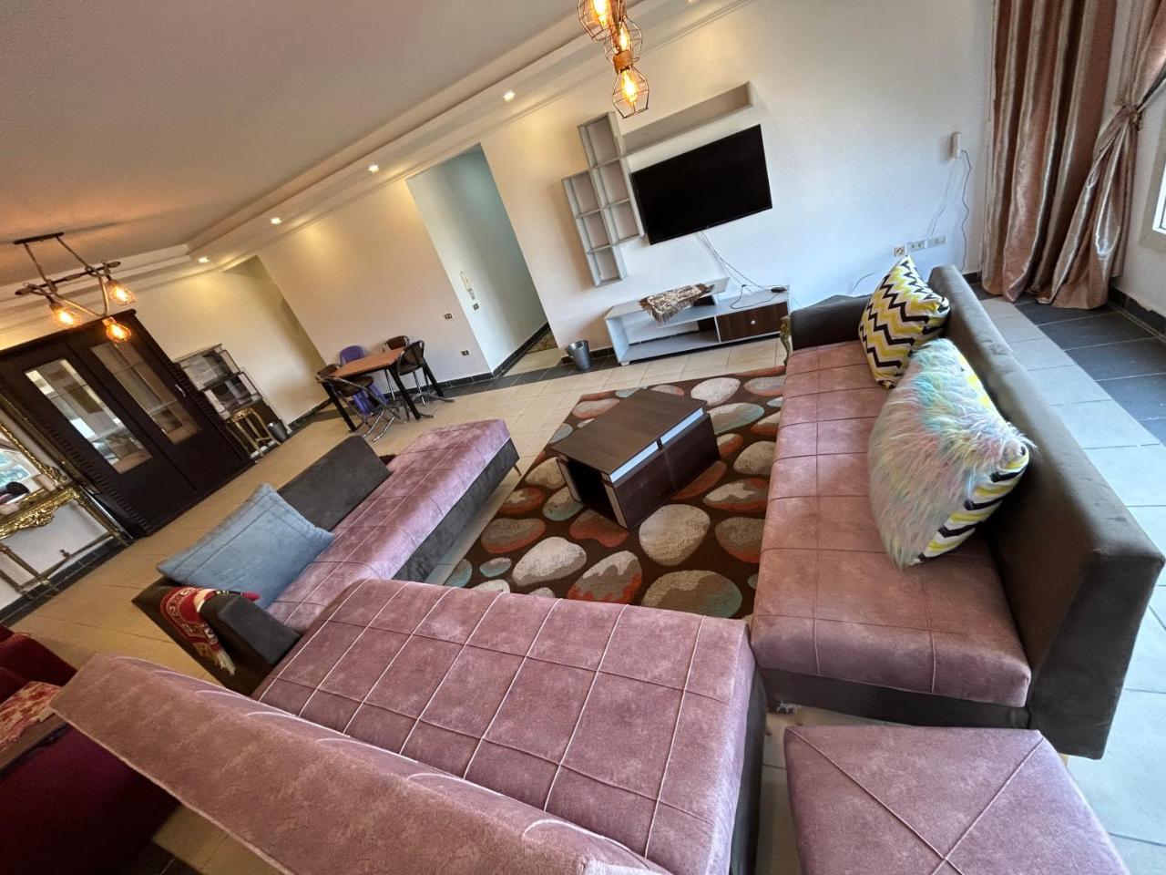 شقة علي النيل