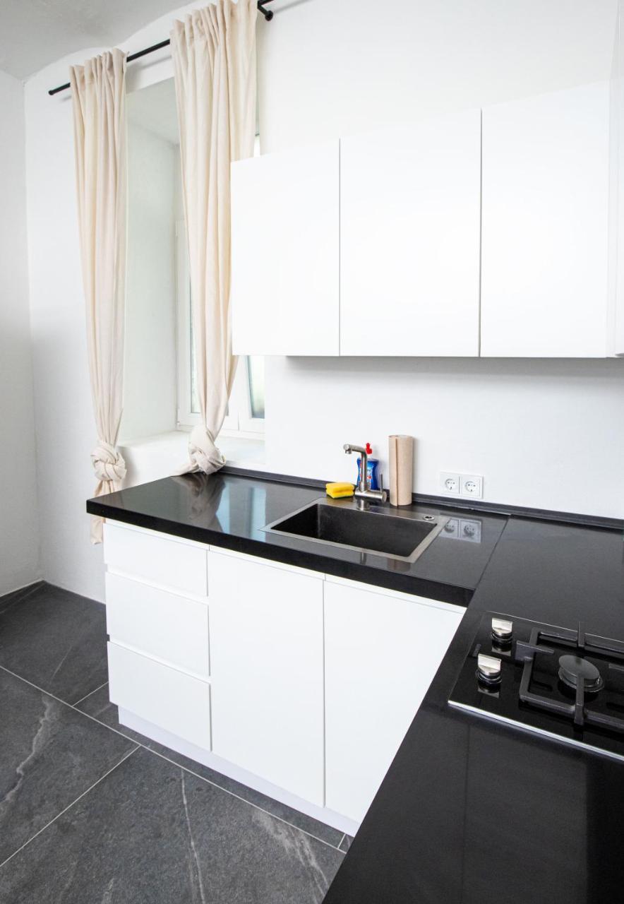 Best Location, Stylish And Modern 1