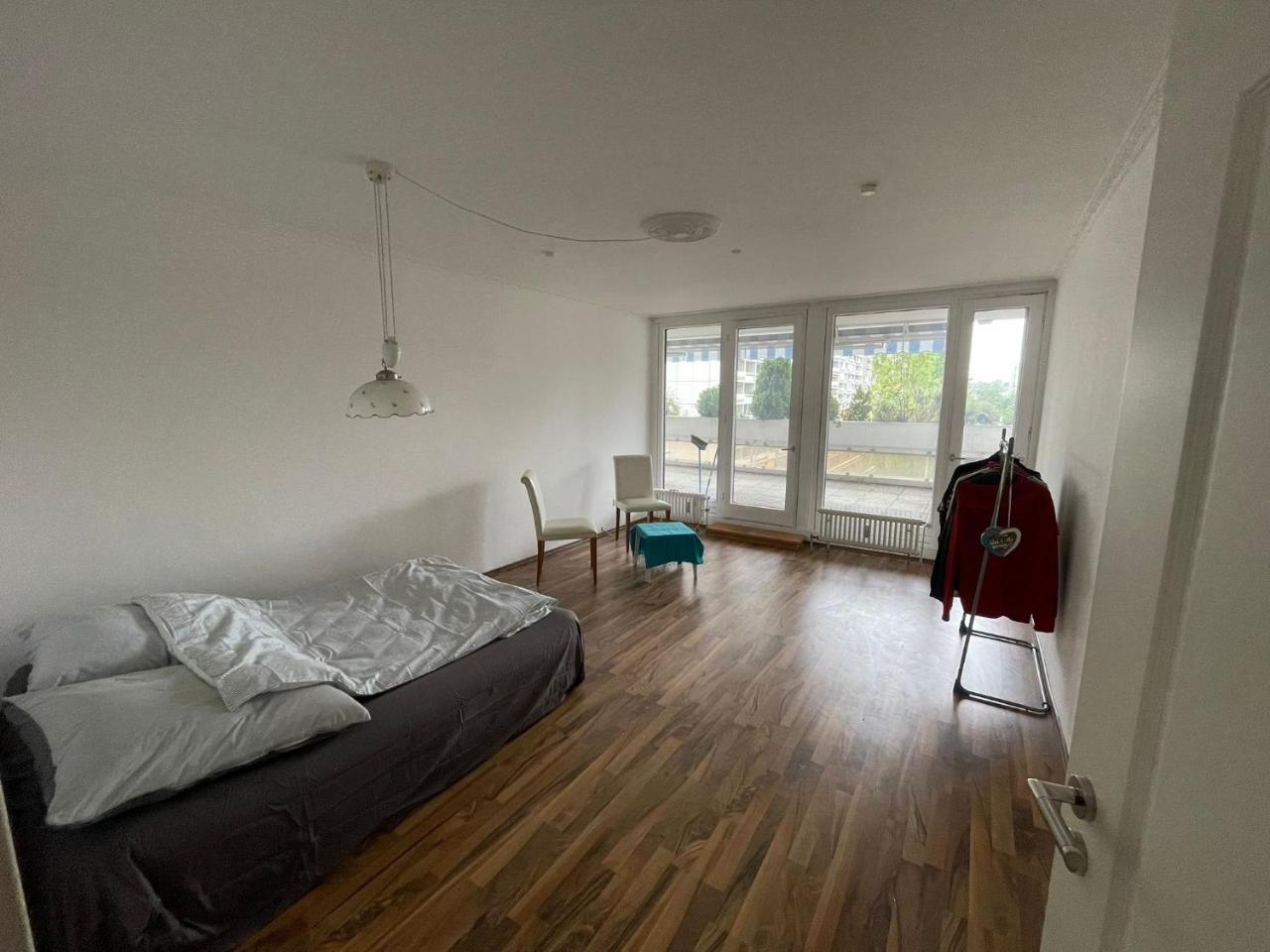 110m2 - 4 Room Oktoberfest Apartment 2