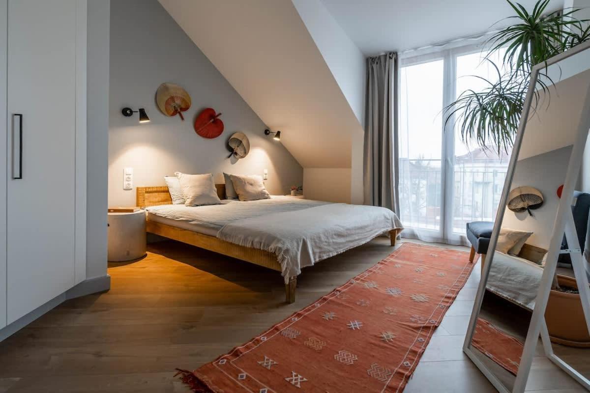 Domillion 2bdr Neworiental Apt Free Park N2a12