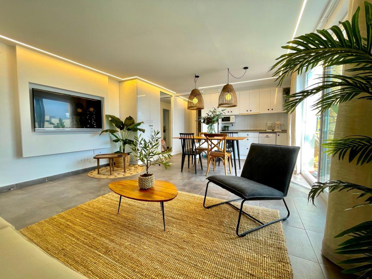 Seahomes Vacations - Marina Boutique Design 1