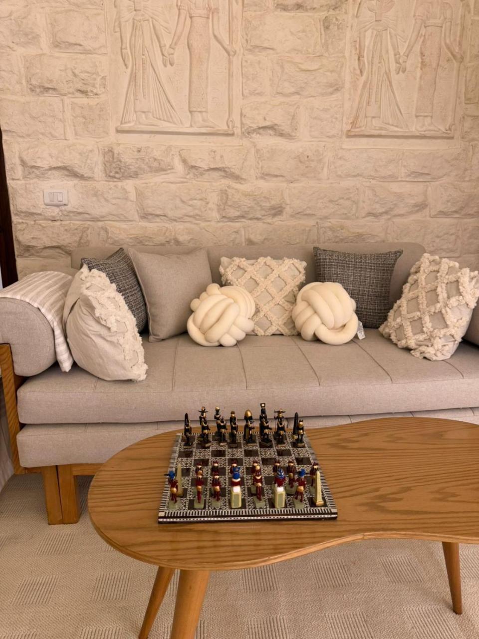 Luxury Cairo Pharaohs 3br Apartment 2