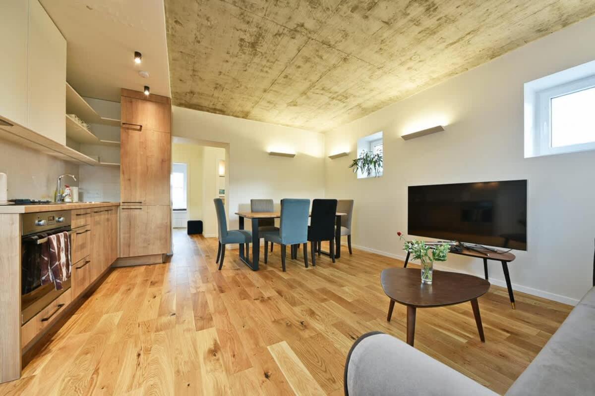 Domillion 3bdr Rooftop Terrace AC P369 1