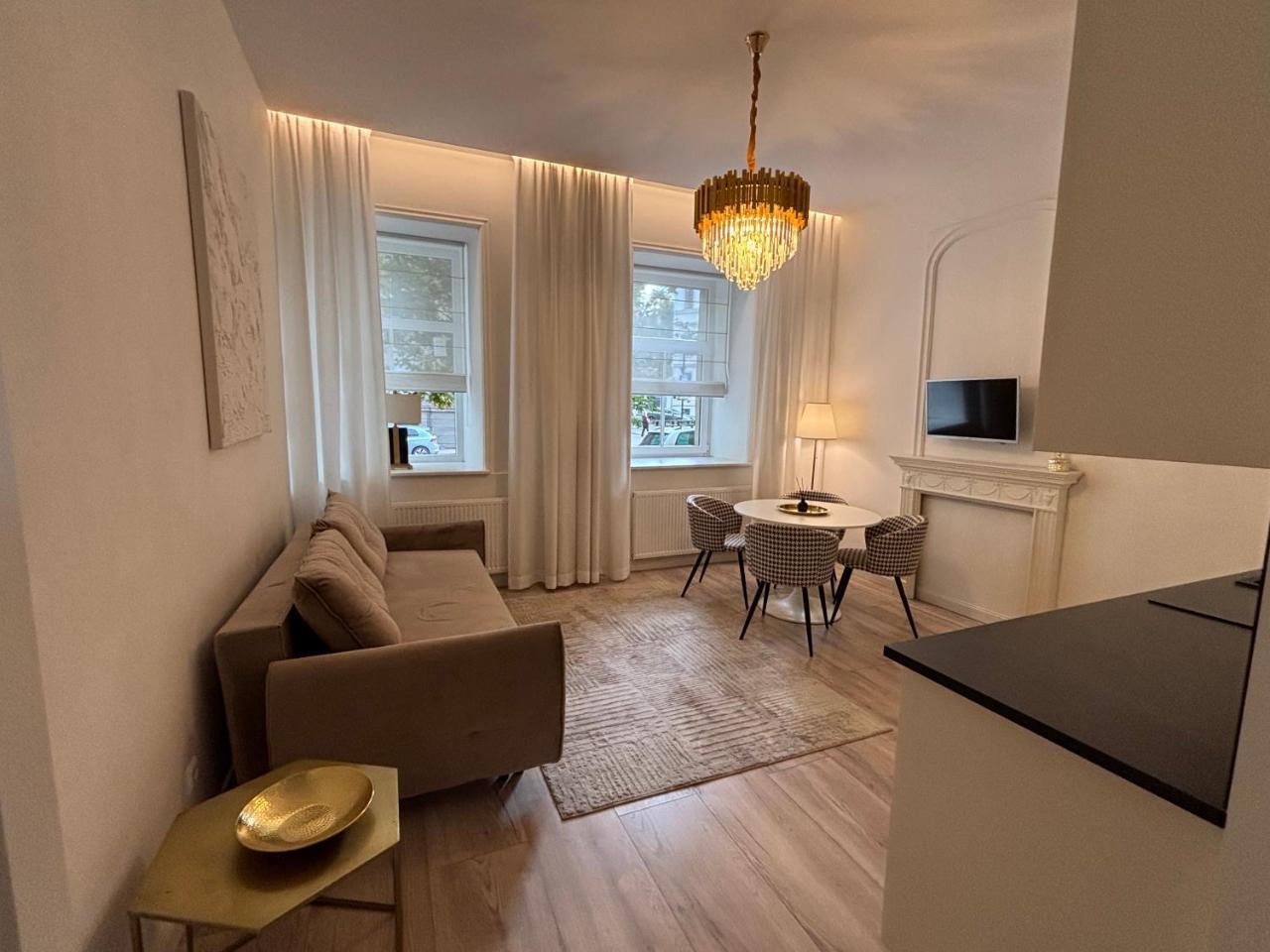 Luxury Apartment Self Check-In (Adults Only)