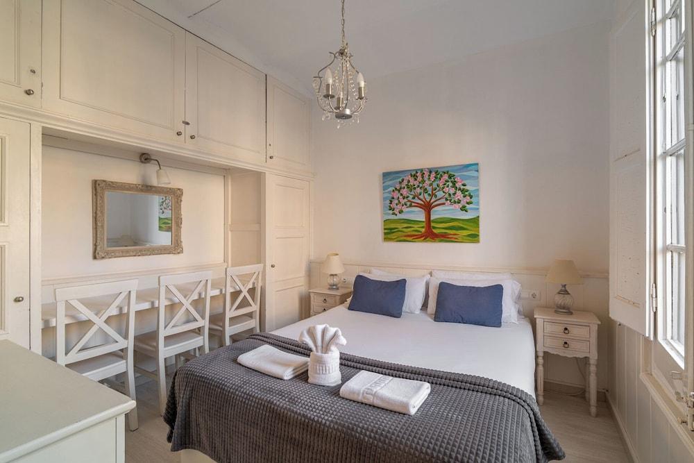 Stay U-Nique Apartments Gaudi II 1