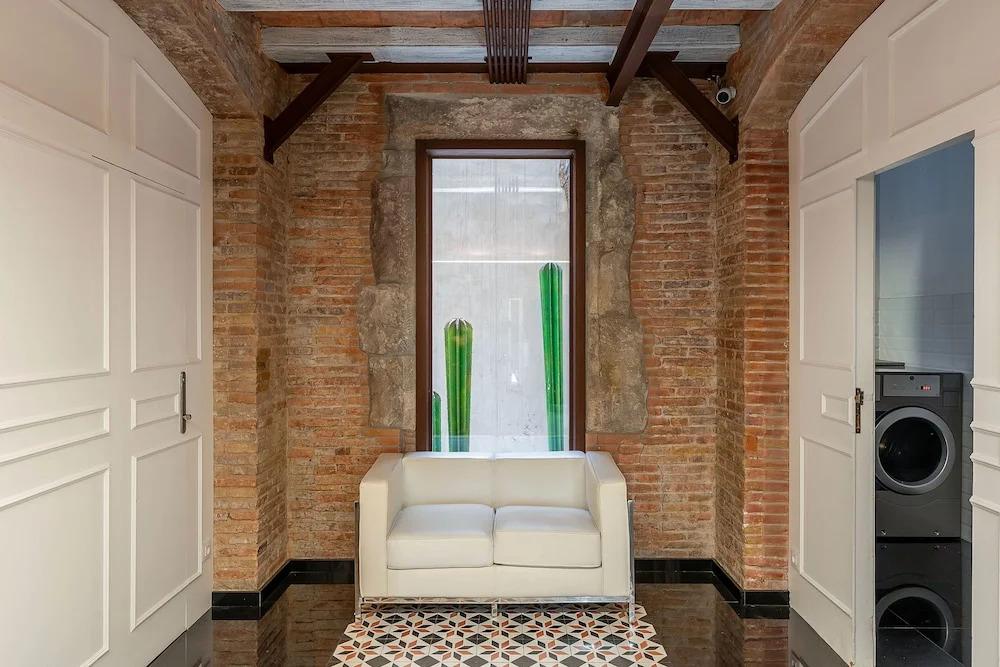 Enjoybcn Colon Apartments 1