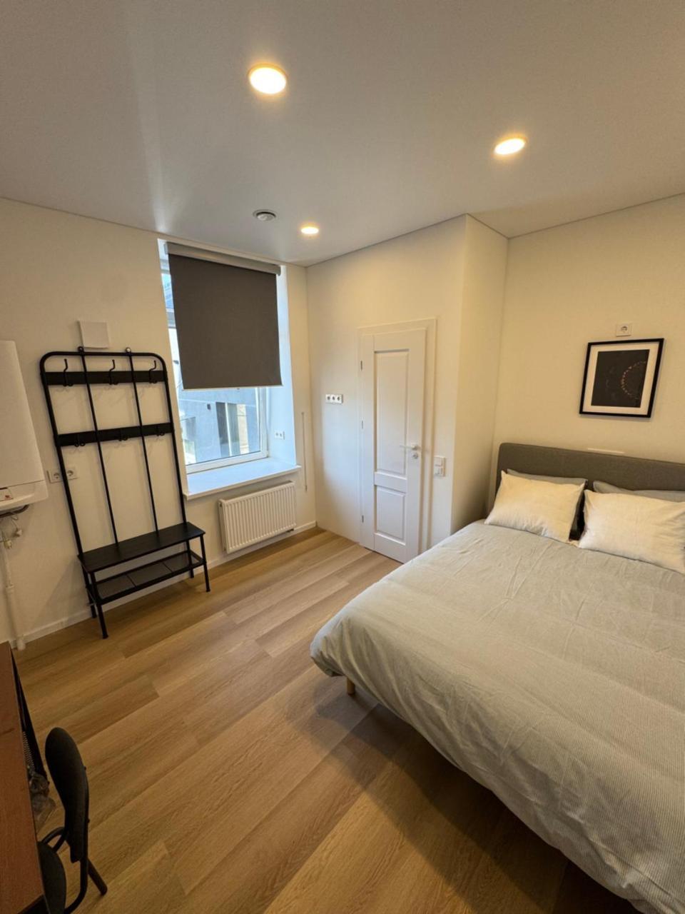 11a Airport Apartment (Adults Only)