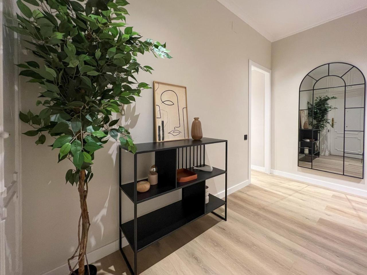 Stay U-Nique Apartment Muntaner 1