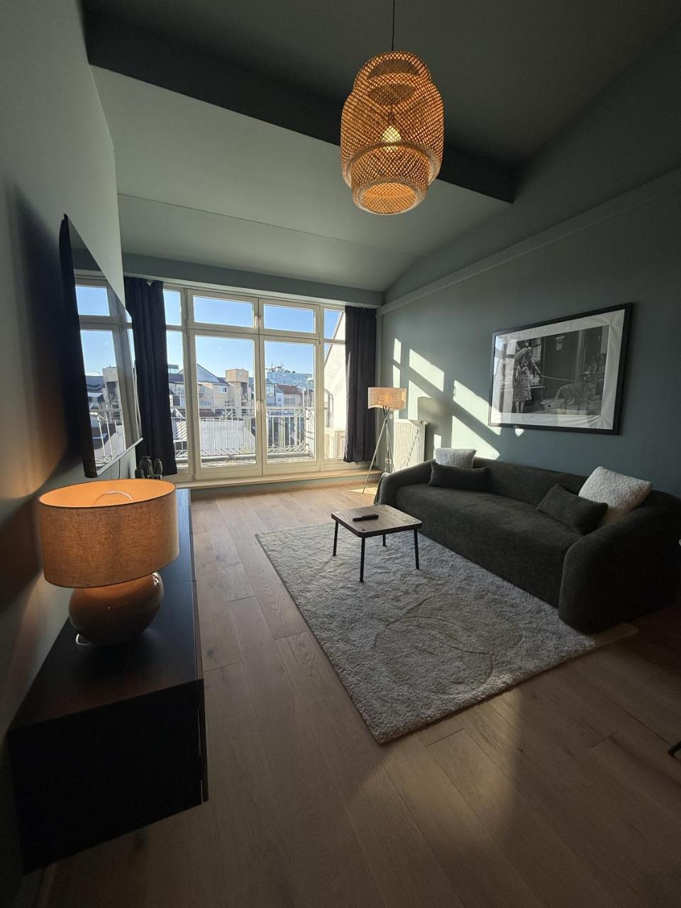 Zentrales Dachgeschoss-Apartment Augustenstraße 1