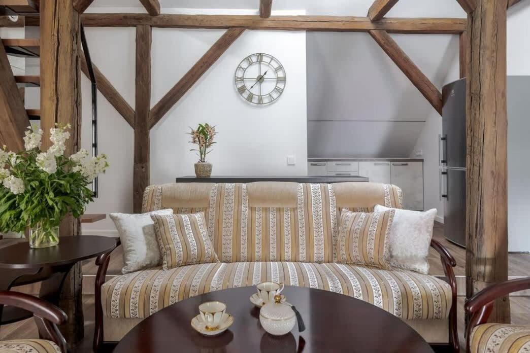 Domillion 2bdr Apt at Historical Building Vs511b 2