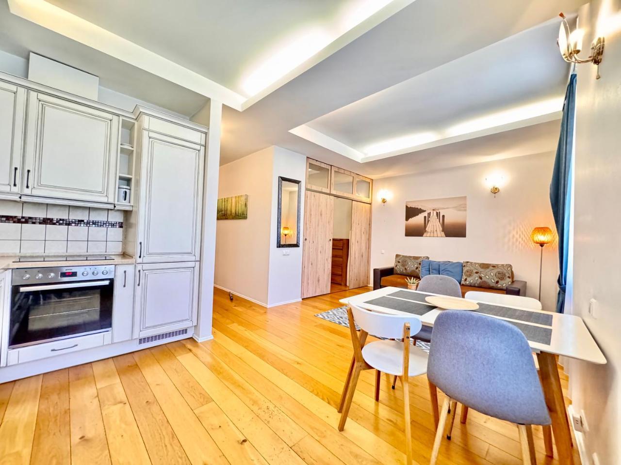 Old Town T8 Self Check in