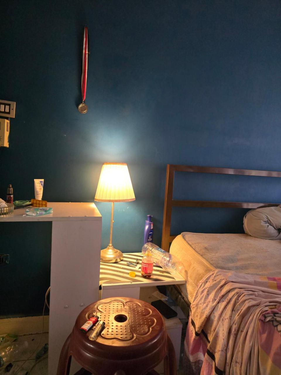 Quiet Private Room with Kitchen Access , Perfect for Travelers 2