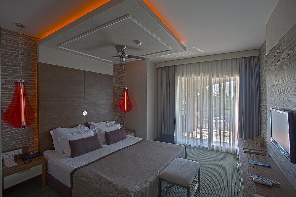 Pirate's Beach Club 1