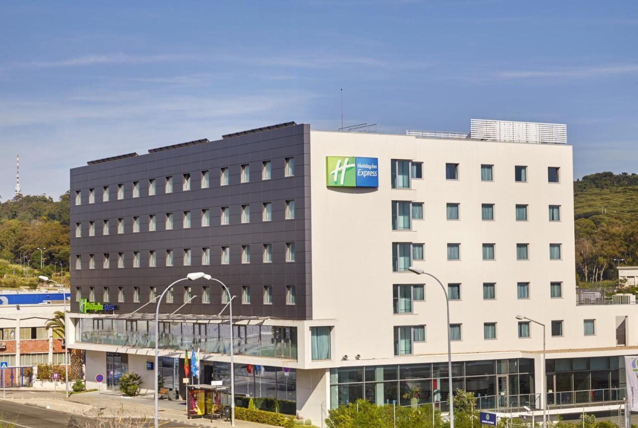 Holiday Inn Express Lisbon  Alfragide 1