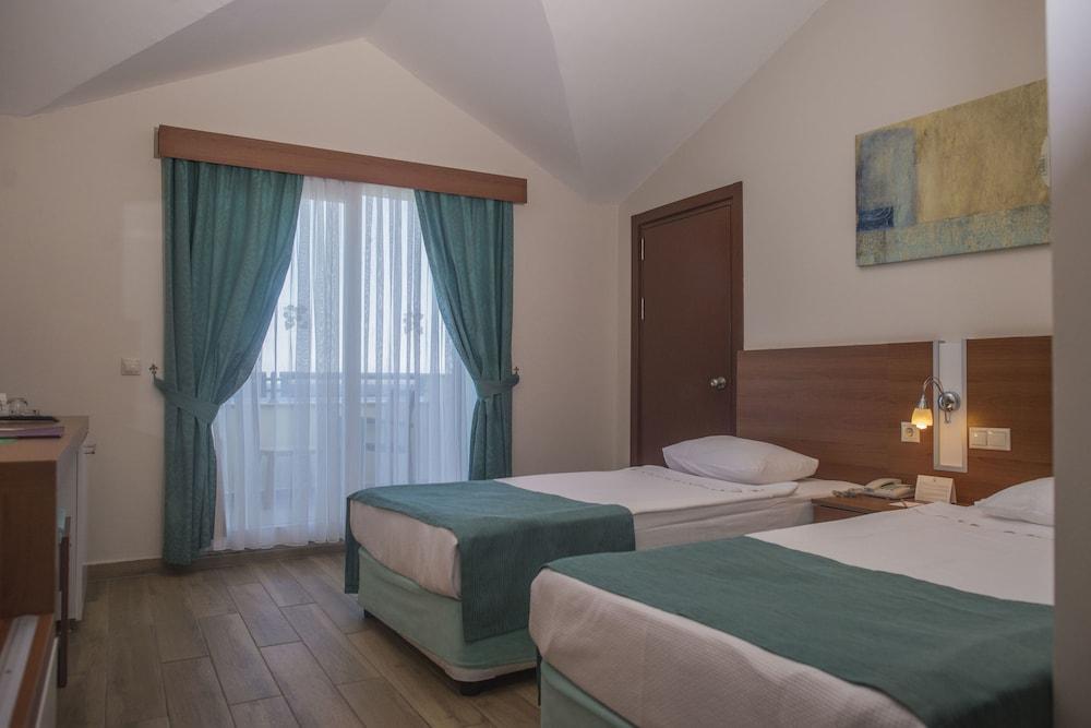 Queen's Park Le Jardin 2