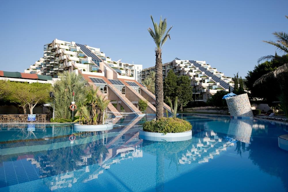 Limak Limra Hotel & Resort