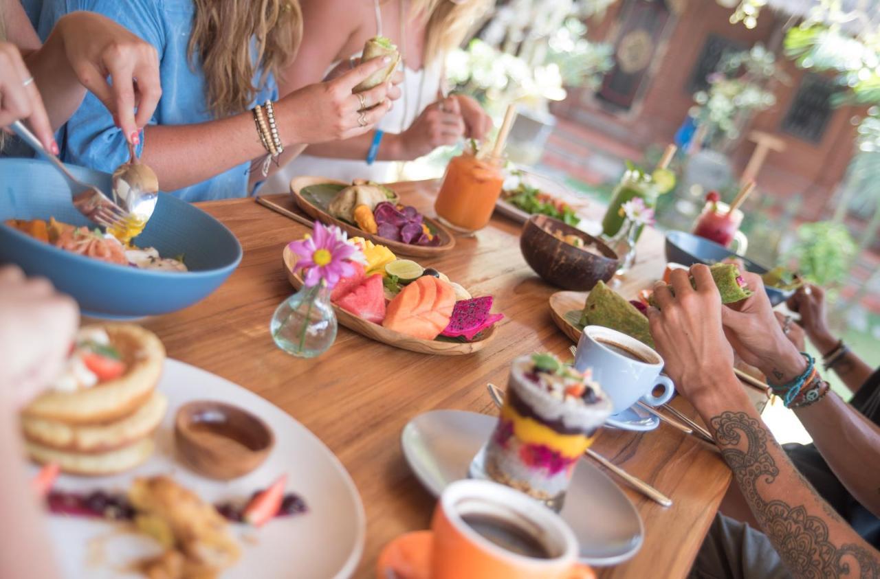 Puri Garden Hotel & Hostel (Adults only) 2