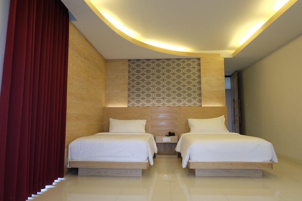 Green Fields Luxury Villas 1