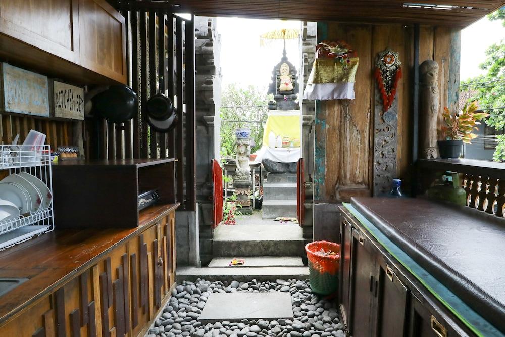 Rw Downtown Hostel Ubud 1