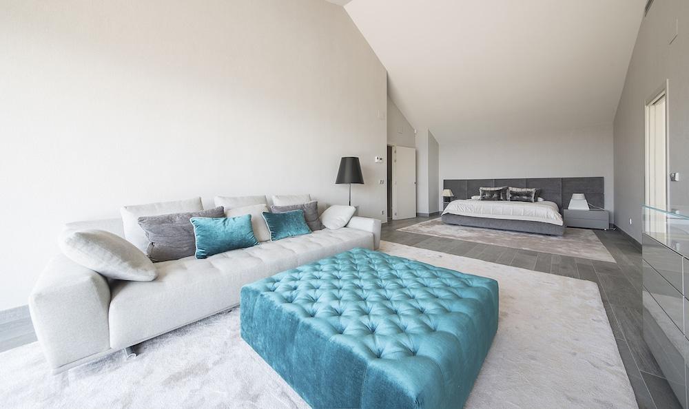 Exclusive Tamarit Villa Th 85 1