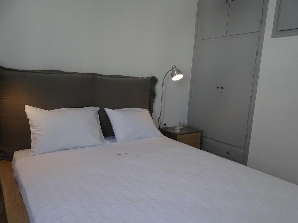 Santo Riviera House 2