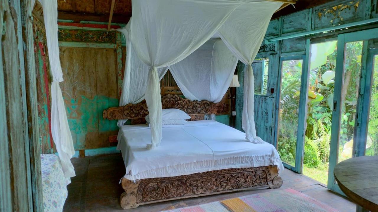 Lembah Sentosa (Adults Only) 1