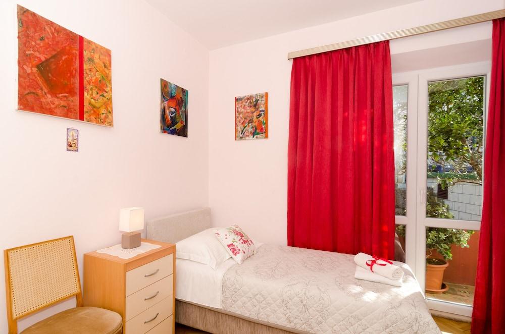 Apartman Red Orange 2
