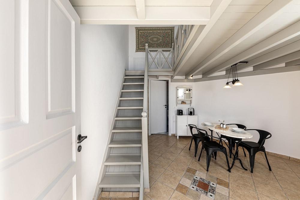 Calderas Hug & Panoramic Sea View Suites 2