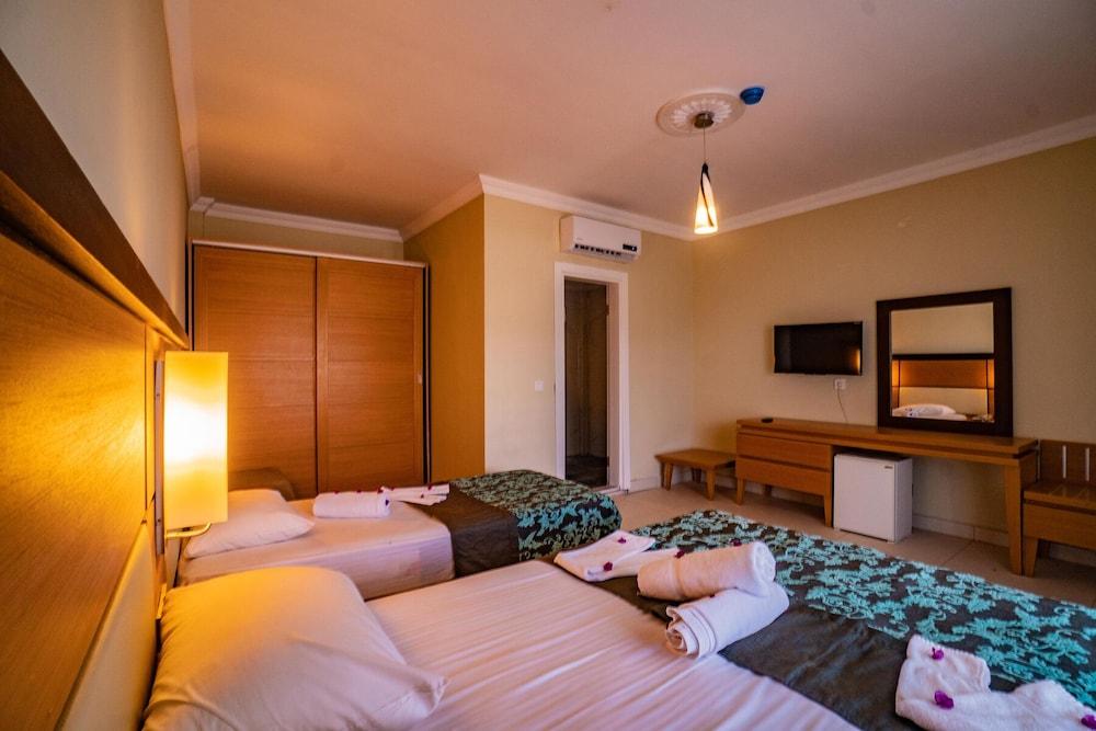 Prenses Sealine Beach Hotel 2