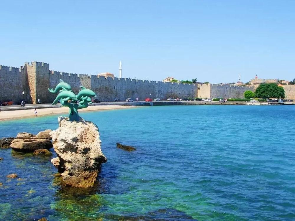 Casa Fiore - 2 Bed House 10 Mins Walk To Centre 2