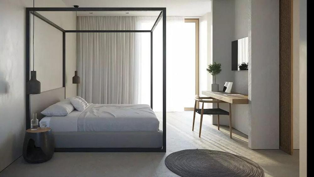 Magma Resort Santorini, the Unbound Collection by Hyatt 2