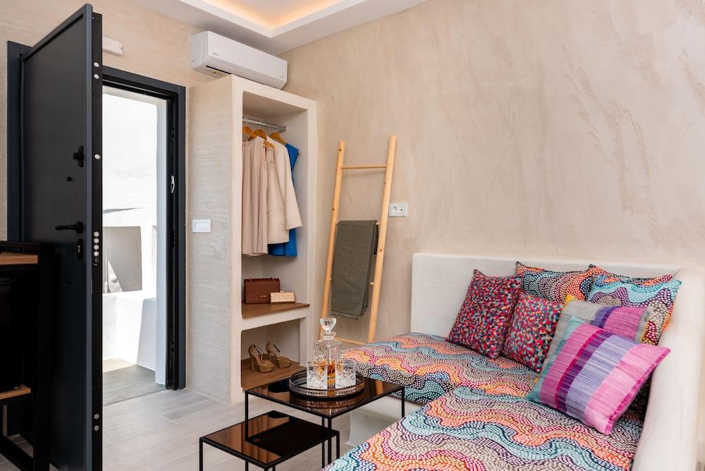 Saint Sin Suites (Adults only) 1