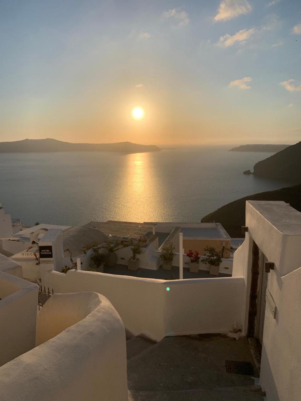 Doukas Caldera Suites Fira 1