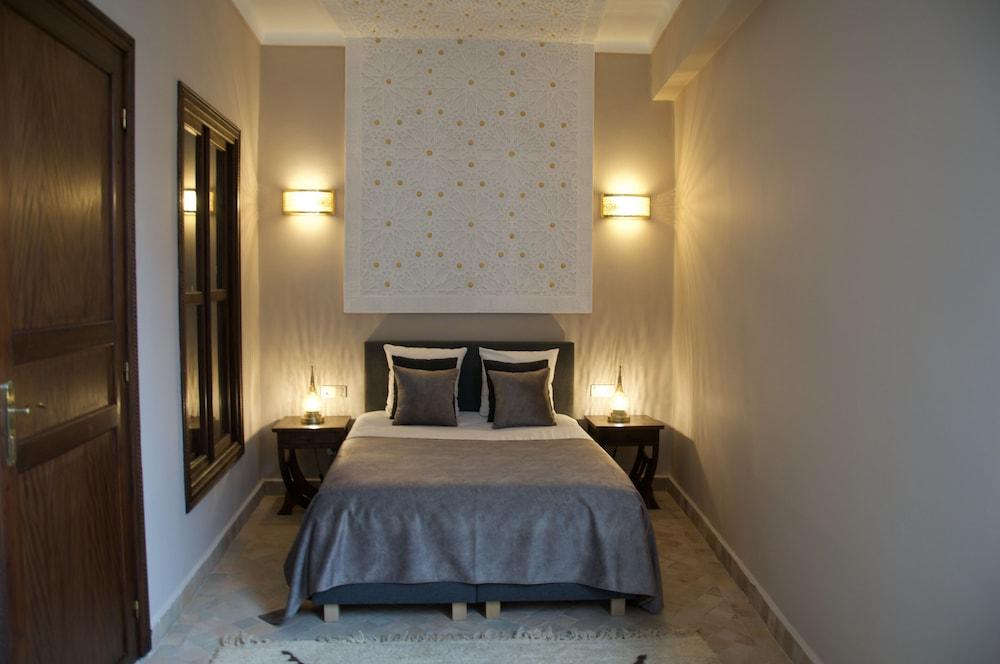 La Claire Fontaine 2