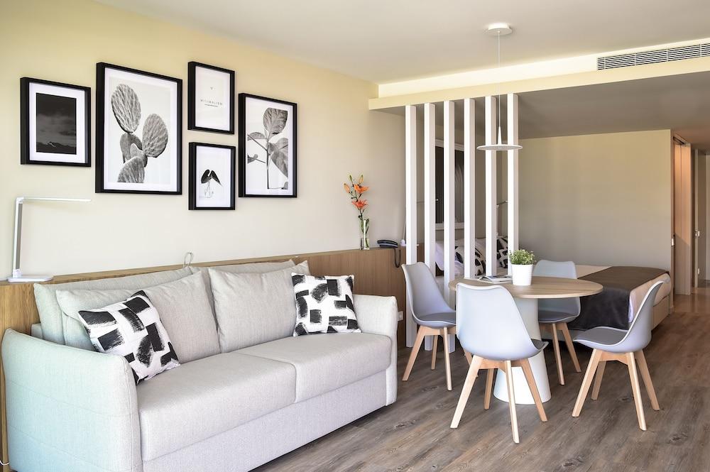 Aqualuz Troia Mar by the Editory 1