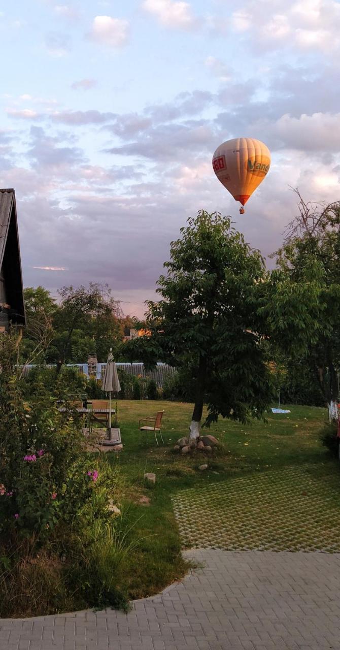 Hillside View House with Garden, Private Parking, Quiet Location - 12 Min To Old Town Anytime, Long Stays Welcome 1