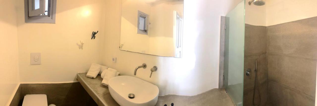 Thera Incognita Studios 2