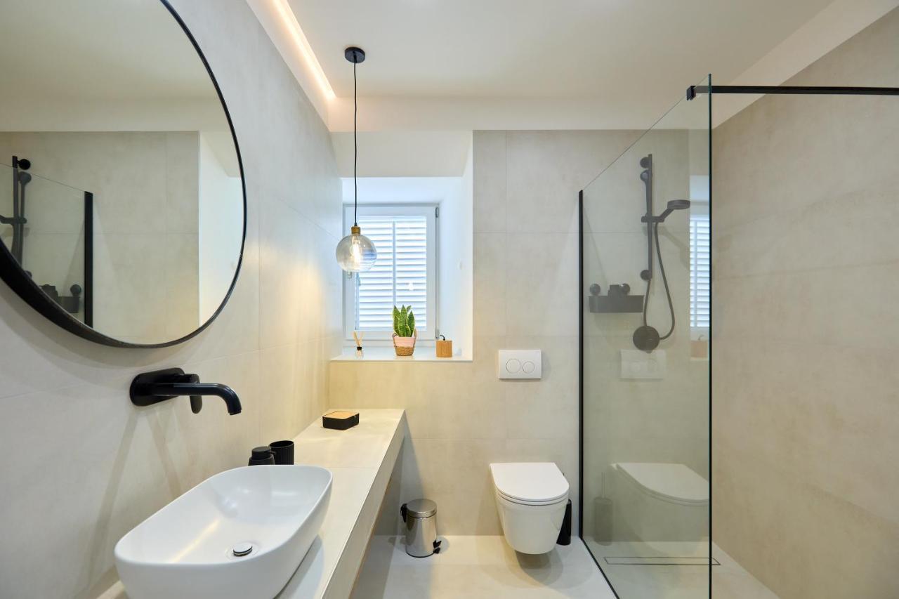 Apartment Iza Grada 2