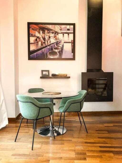 Modern Apt in Old Town W Cathedral Views 1