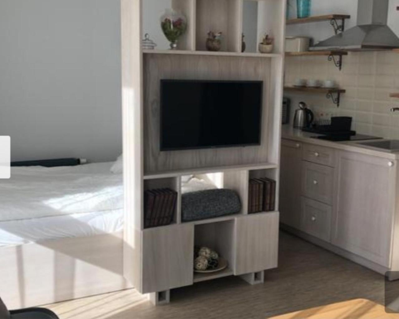 Happy Inn Ugne, the Studio Is in the Heart of the Old Town, Self-Check-In, Car-Parking 1