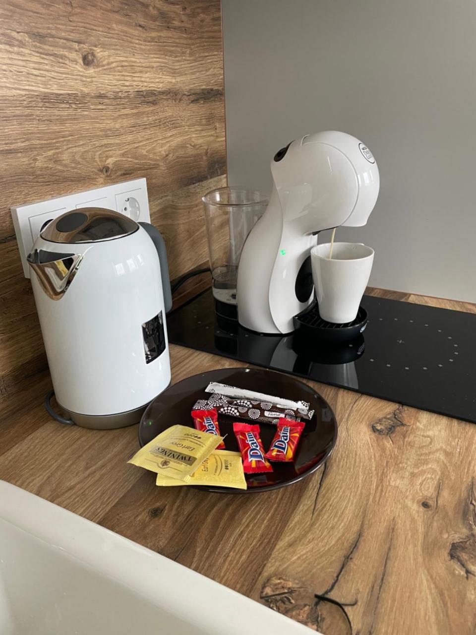 30 Airport Apartment (Adults Only) 1