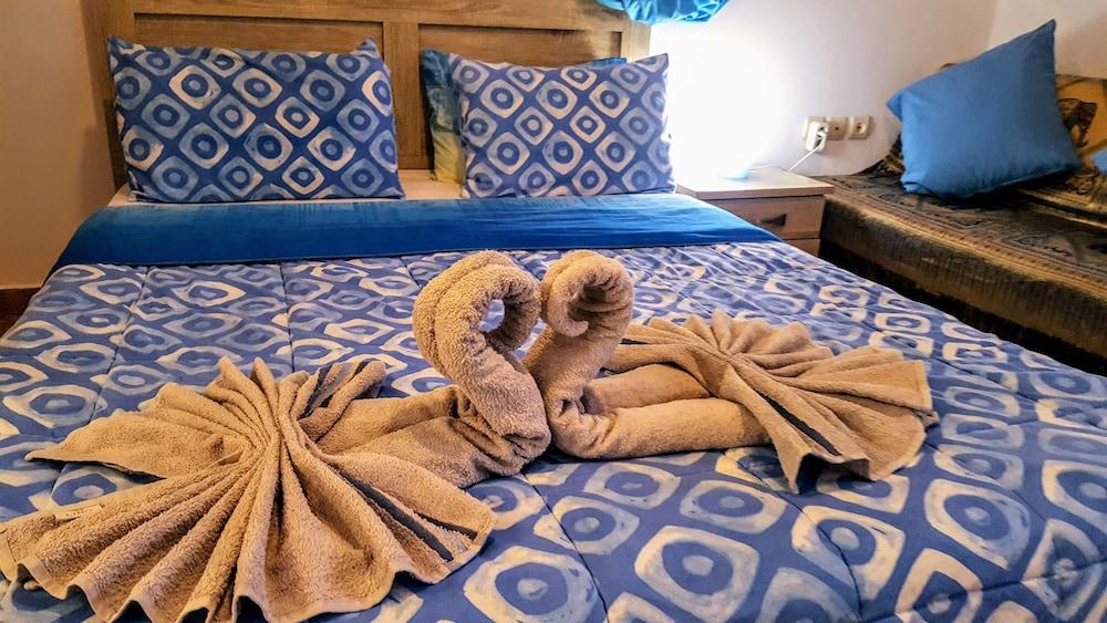 Room in Studio - Pleasure Studios1 Person 3 2