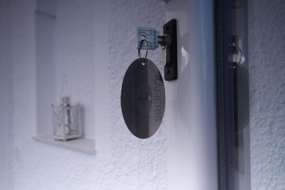 Kafieris Blue Studios 1